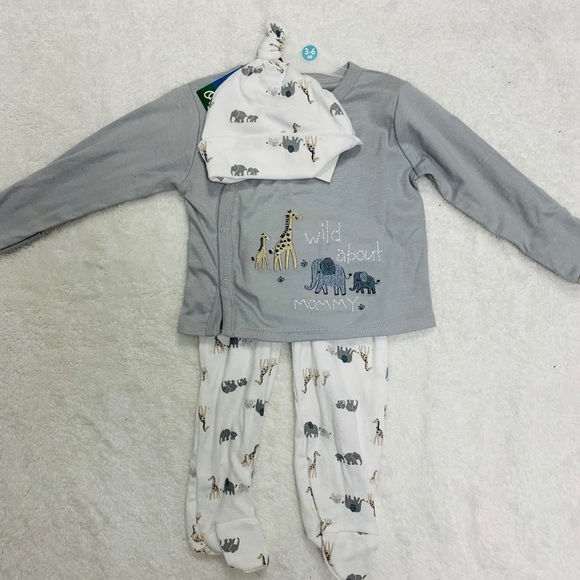 Gerber Other - 5/$25❤️ Baby Unisex NWT Set